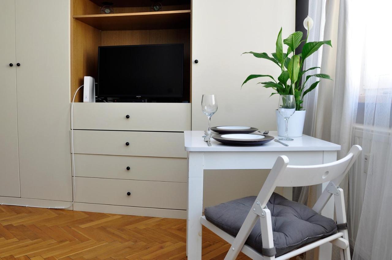 Prudentia Apartments Wegierska ワルシャワ エクステリア 写真